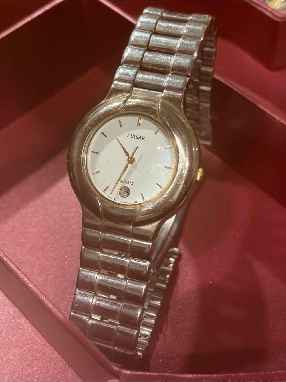 Pulsar Men’s Silver Tone Watch with White Dial and Gold Accents working !